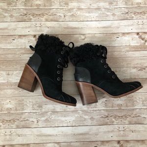 Ugg jaxon boots in black 8.5